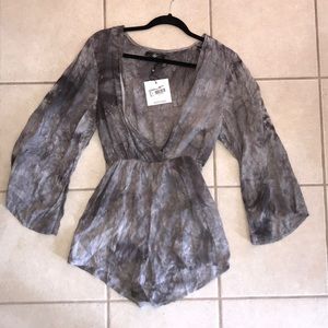 Gray tie-dye romper — tags on.